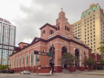 A Guide to Catholic Churches in Miami with Chinese Language Masses blog image