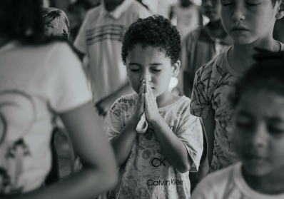 Raising Bilingual Catholic Children: Tips for Parents in Miami’s Chinese Community blog image